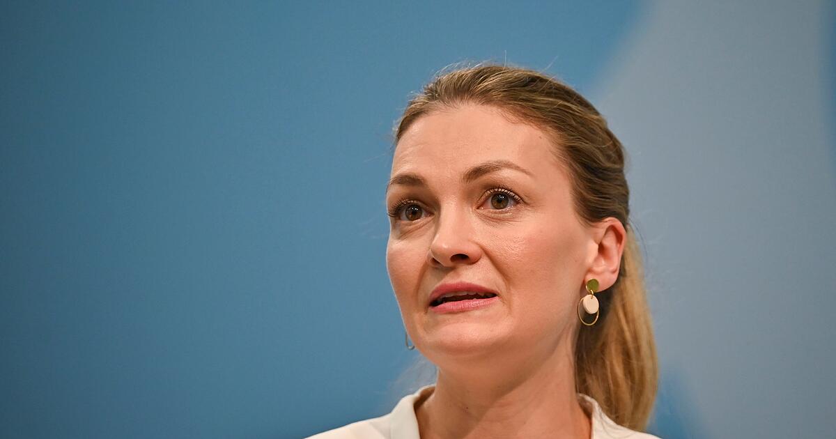 Bayern-will-L-sungssuche-f-r-Kassenbeitr-ge-ohne-Denkverbote