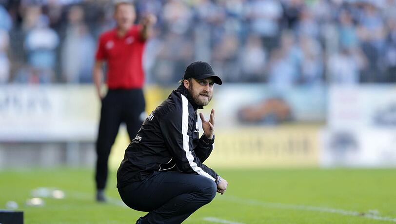 Bedient: Löwen-Trainer Daniel Bierofka. Bedient: Löwen-Trainer Daniel Bierofka.