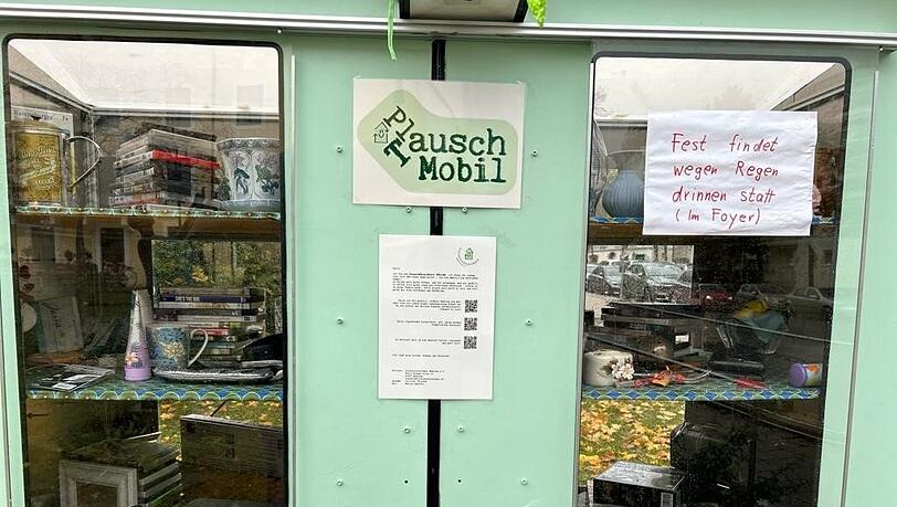 Das Plausch & Tausch-Mobil in Schwabing.