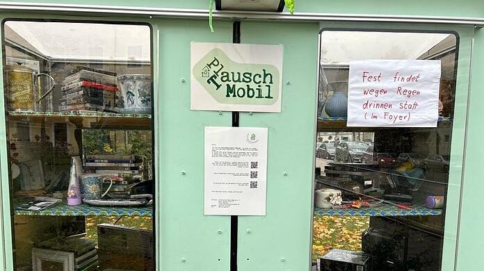 Das Plausch & Tausch-Mobil in Schwabing.