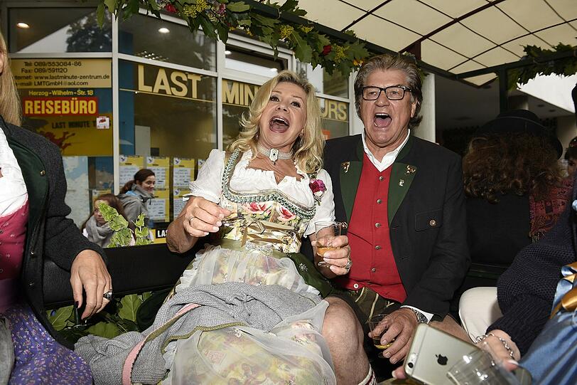 Marianne und Michael Hartl beim Einzug der Wiesnwirte