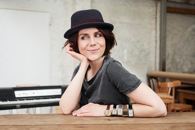 Die Hamburger Liedermacherin Anna Depenbusch hat ein neues Album aufgenommen.