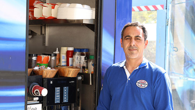 Necmi Pecenek betreibt seit über 20 Jahren die Grillstation.