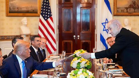Israels Regierungschef Netanjahu hat US-Präsident Trump für den Friedensnobelpreis nominiert.