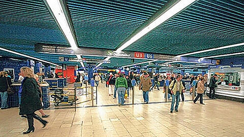 Nicht mehr ganz zeitgemäß &ndash; das Sperrengeschoss U-Bahnhof Marienplatz, das ab 2012 umgebaut werden soll.