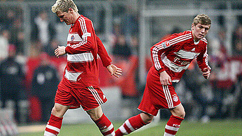 Bastian Schweinsteiger macht Platz für Toni Kroos.