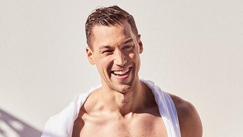 Fabian Fuchs aus Berlin ist der neue "Prince Charming" und darf aus 21 Männern wählen.
