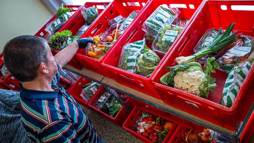 Vielen Tafeln fehlen immer noch dringend Helferinnen und Helfer. (Archivbild) Vielen Tafeln fehlen immer noch dringend Helferinnen und Helfer. (Archivbild)
