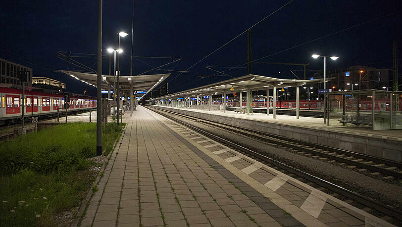 Am Ostbahnhof sind die beiden ins Gespräch gekommen, danach kam es zum Übergriff. (Archivbild)