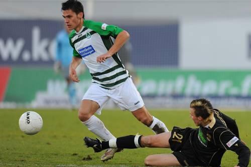 Ein Bild aus besseren Tagen: Thomas Wörle lässten Ahlens Kevin Großkreuz (rechts) stehen.