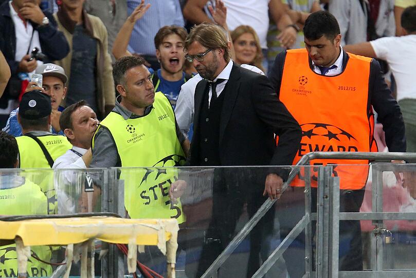 Klopp wurde nach seinem Ausbruch vom Platz geschickt und musste auf der Tribüne Platz nehmen.