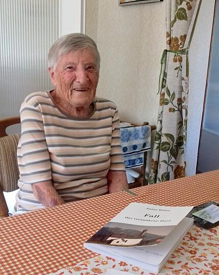 Hildegard Grundmann (95).