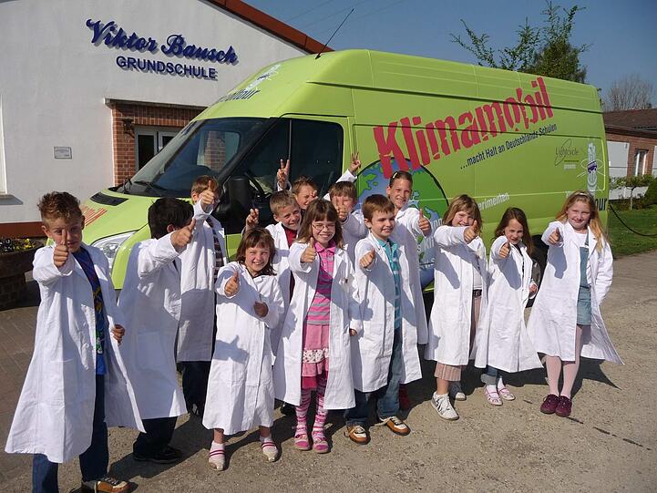 Das Klimamobil bringt spannende Experimente in Deutschlands Klassenzimmer.