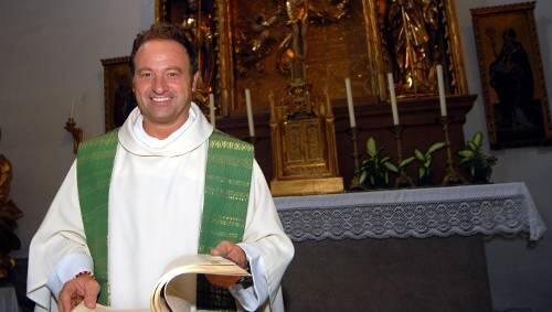 "Herr Rummenigge, wer hat Sie da beraten?" Pfarrer Rainer Maria Schießler von St. Maximilian. "Herr Rummenigge, wer hat Sie da beraten?" Pfarrer Rainer Maria Schießler von St. Maximilian.
