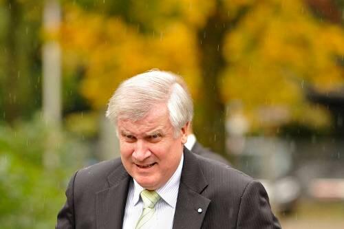 Horst Seehofer im Regen