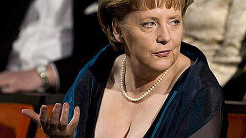 So zeigt sich die Kanzlerin selten: Angela Merkel am Wochenende in Norwegen bei einer Gala