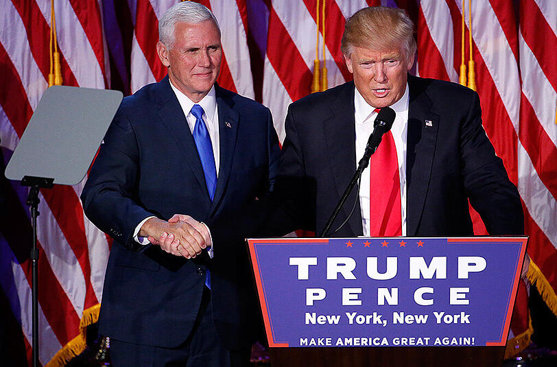 Donald Trump (r.) mit seinem Vize-Kandidaten Mike Pence.