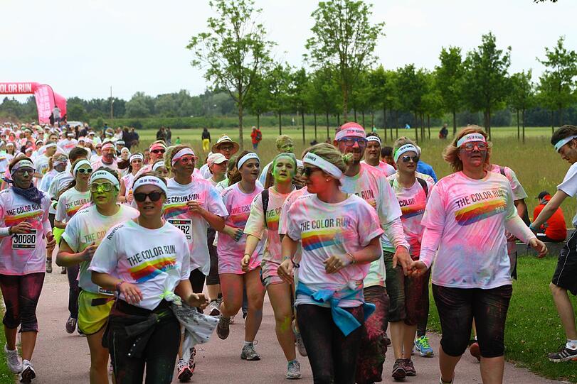 Bunter geht's nicht: Der Color Run in Riem. Die Bilder.