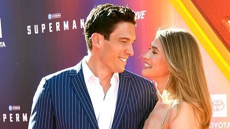 Will Reeve und Amanda Dubin - hier bei der "Superman"-Premiere im Sommer 2025 - haben geheiratet.