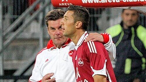 Trainer Dieter Hecking hat vollstes Vertrauen in Wolfs Vertreter Dominic Maroh Trainer Dieter Hecking hat vollstes Vertrauen in Wolfs Vertreter Dominic Maroh