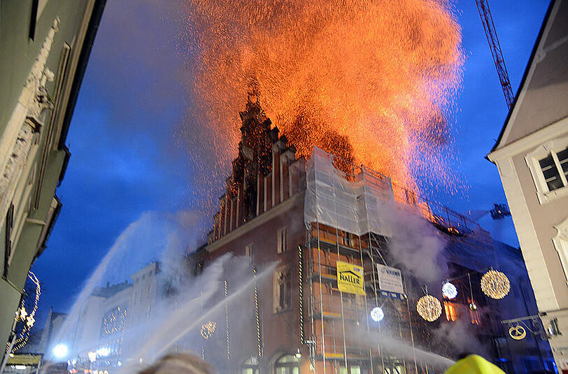 Feuer in Straubing: Die Bilder vom Rathaus-Brand.