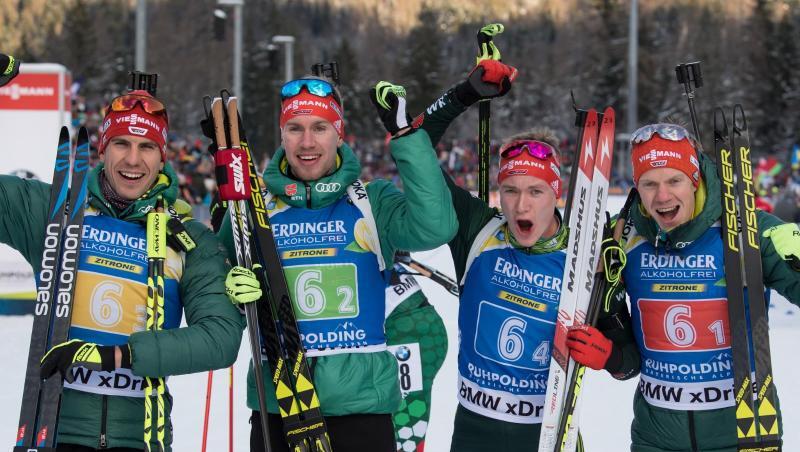 Arnd Peiffer, Johannes Kühn, Benedikt Doll und Roman Rees kamen als Zweite ins Ziel. Arnd Peiffer, Johannes Kühn, Benedikt Doll und Roman Rees kamen als Zweite ins Ziel.