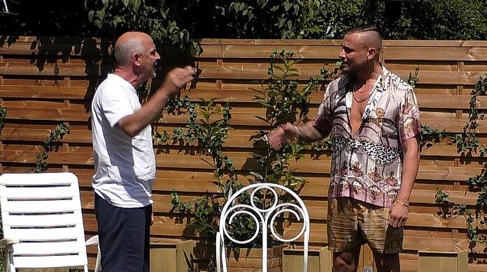 Mario Basler und Eric Sindermann diskutieren.