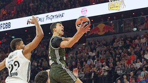 Seltenes Bild: FCBB-Kapitän Vladimir Lucic (r.) in Aktion, hier gegen Real Madrids Edy Tavares.