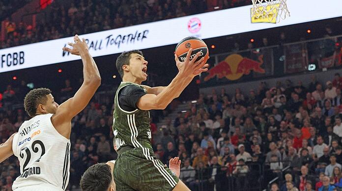 Seltenes Bild: FCBB-Kapitän Vladimir Lucic (r.) in Aktion, hier gegen Real Madrids Edy Tavares.