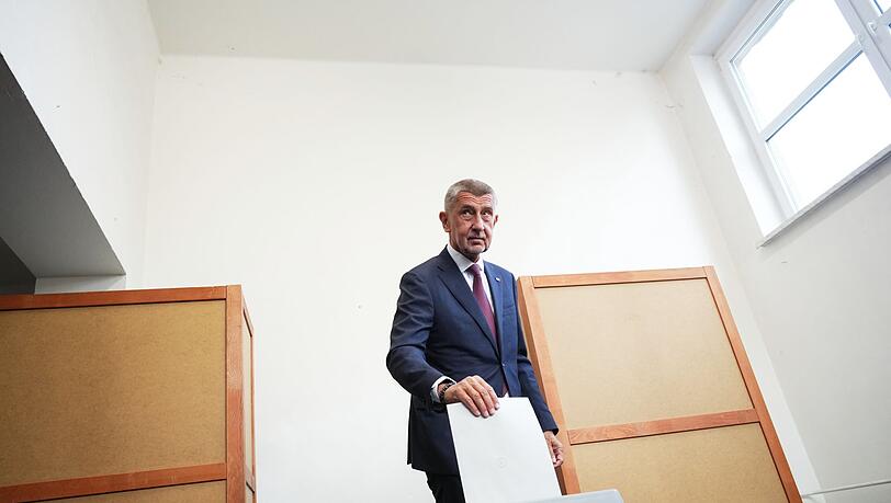 Im Wahlkampf hatte der Umfragefavorit Andrej Babis ein Ende der Waffenlieferungen seines Landes an die Ukraine angekündigt.