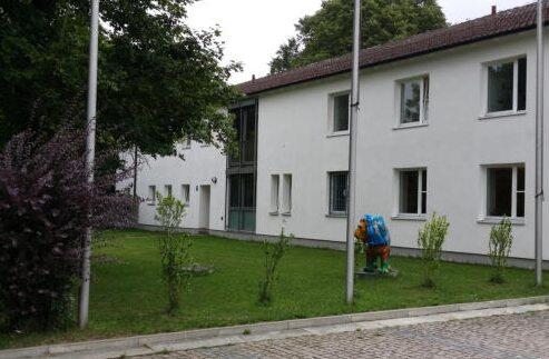 Im Münchner Kindl-Heim in Harlaching sind rund 100 minderjährige unbegleitete Flüchtlinge untergebracht.