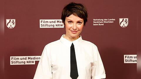 Julia Koschitz feierte im Dezember 2024 ihren 50. Geburtstag.