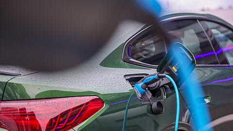 Auch dank eines hohen Elektroanteils hat BMW seine CO2-Flottenziele in Europa erreicht. (Archivbild)