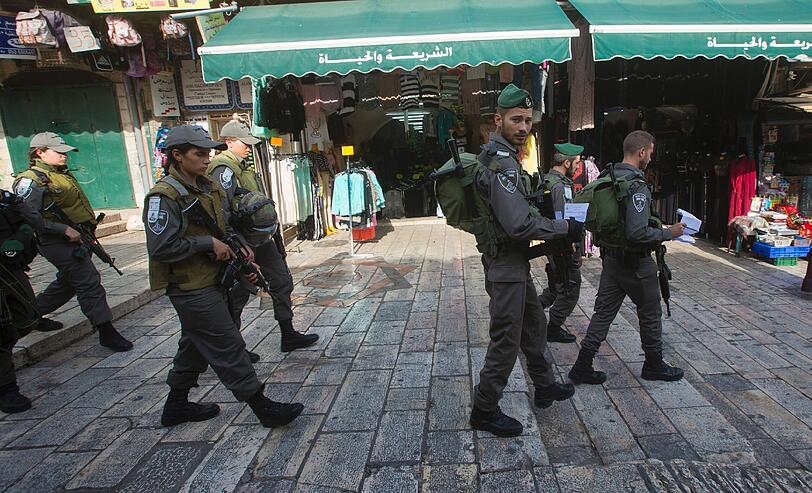 Israelische Polizisten in der Altstadt von Jerusalem.