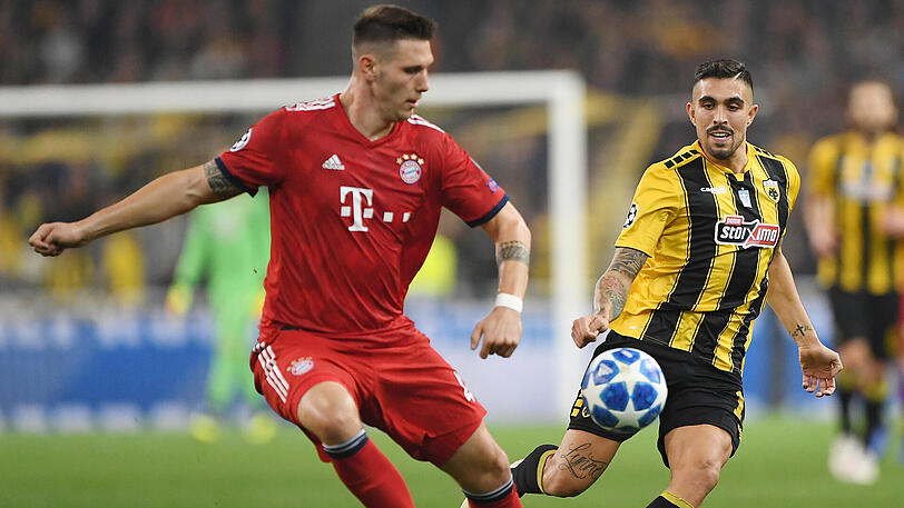 NIKLAS SÜLE, NOTE 3: Der Rammbock musste selbst einiges einstecken. Hatte die AEK-Offensiven ganz gut im Griff. Sieht so aus, als habe er sich einen Stammplatz gesichert.
