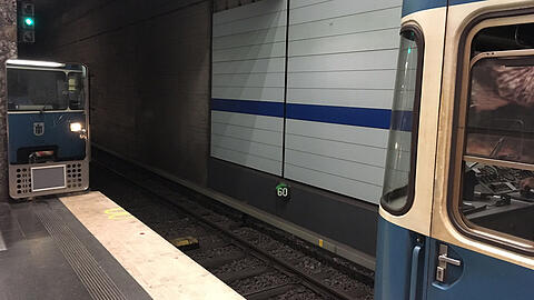Münchner müssen an Bahnsteigkanten der U-Bahn weiterhin selber auf sich aufpassen.