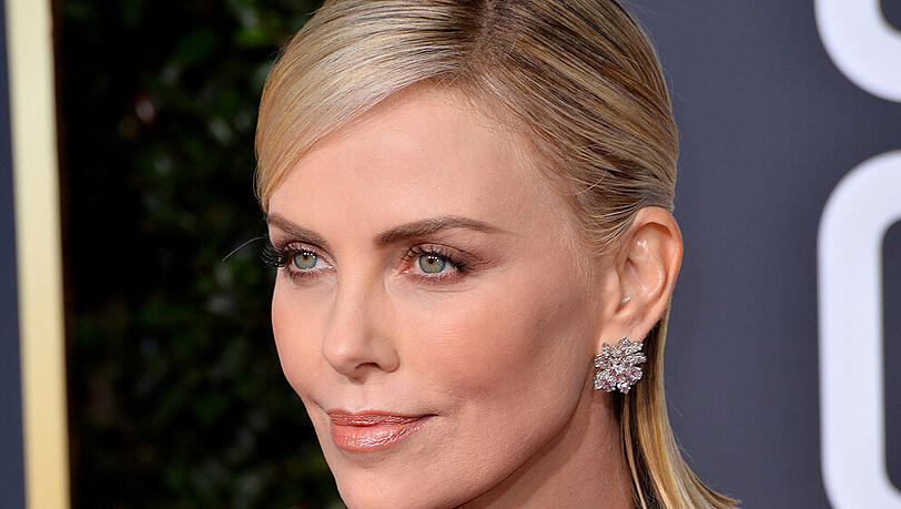 Charlize Theron macht sich so ihre Gedanken über das Älterwerden Charlize Theron macht sich so ihre Gedanken über das Älterwerden