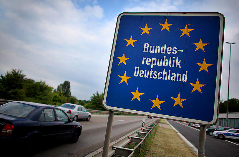 Seit Montag gibt es an den Grenzen der Bundesrepublik wieder Kontrollen. Vor allem die deutsch-österreichische Grenze ist stark betroffen.