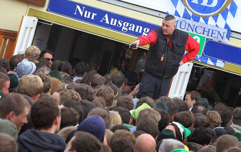 Hier gibt's die ersten Bilder vom Wiesn-Auftakt. Alles wartet auf den Anstich.