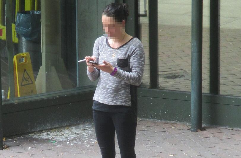 Mutter dreier Kinder: Petra F. in einer Verhandlungspause.