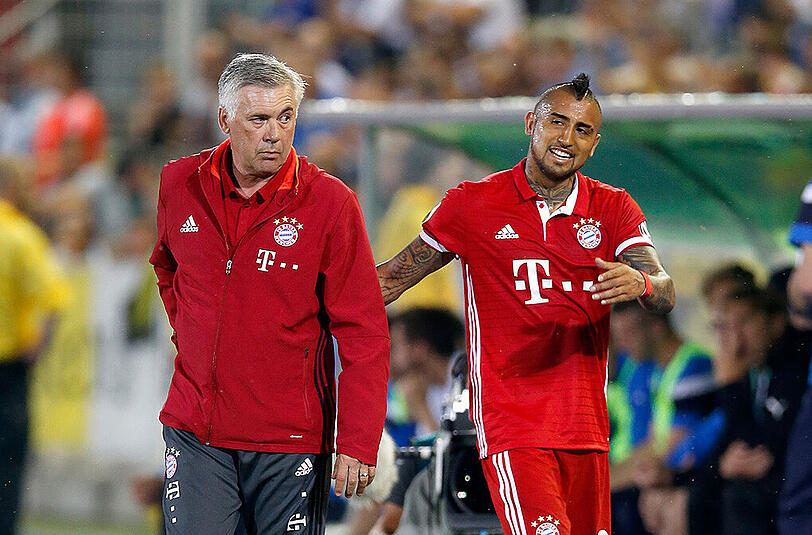 "Er hat eine große Persönlichkeit". Carlo Ancelotti (l.) über seinen Spieler Arturo Vidal.