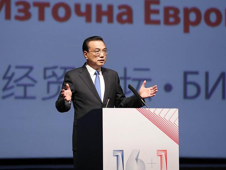 Chinas Ministerpräsident Li Keqiang spricht in der bulgarischen Hauptstadt Sofia.