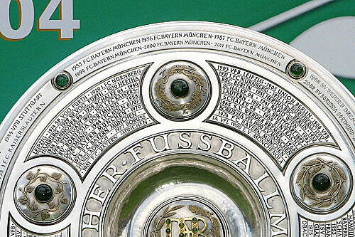 Ein Bayern-Sieg gegen Bremen - es wäre bereits die halbe Miete, die halbe Meisterschale