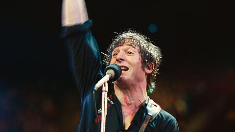 Jeremy Allen White verkörpert Bruce Springsteen mit der nötigen Inbrunst.