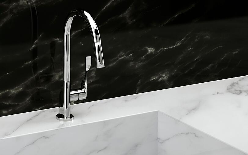 Bei Materialien wie Marmor, Aluminium, Lack und Kunststoff sind säurehaltige Putzmittel nicht zu empfehlen. Die Säure könnte die Oberflächen beschädigen. Um festzustellen, ob das Material empfindlich reagiert oder nicht, sollten Sie den Reiniger an einer unauffälligen Stelle testen. Wird die Oberfläche beschädigt, ist der Reiniger für das Material nicht geeignet. Bei Materialien wie Marmor, Aluminium, Lack und Kunststoff sind säurehaltige Putzmittel nicht zu empfehlen. Die Säure könnte die Oberflächen beschädigen. Um festzustellen, ob das Material empfindlich reagiert oder nicht, sollten Sie den Reiniger an einer unauffälligen Stelle testen. Wird die Oberfläche beschädigt, ist der Reiniger für das Material nicht geeignet.