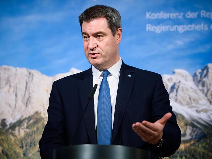 Markus Söder (CSU) spricht auf einer Pressekonferenz. Foto: Gregor Fischer/dpa/Archivbild