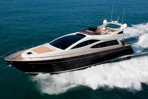 eine Luxus-Yacht gefällig? Bitte sehr, auf der Millionärsmesse ist das gar kein Problem.