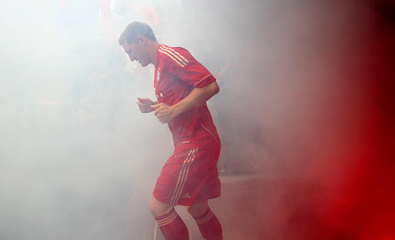 Jeder Spieler wurde einzeln den Fans präsentiert: Bastian Schweinsteiger...