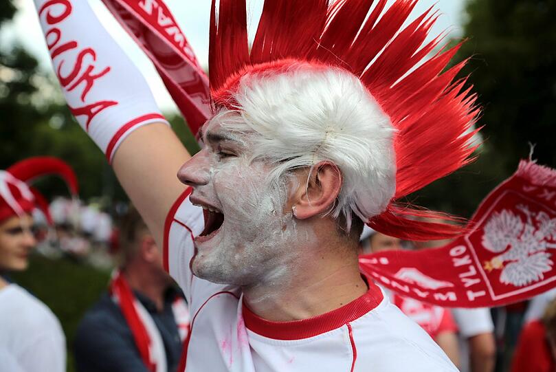 Schrill, bunt, Fußball: Das sind die besten Fan-Kostüme zur EM 2012! Zum Durchklicken!