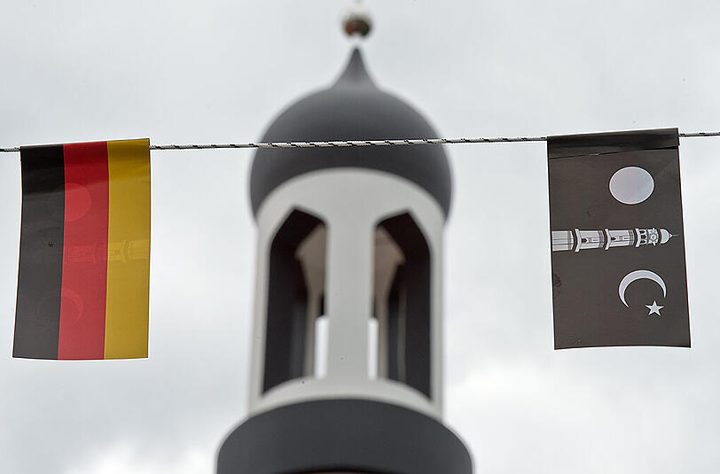 Bei einem Empfang in Berlin bekräftigte sie Merkel: "Es ist offenkundig, dass der Islam inzwischen unzweifelhaft zu Deutschland gehört."